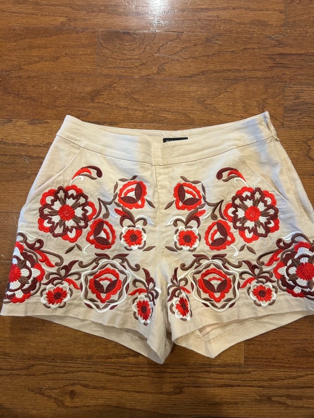 Marciano Cream High-Waist Shorts with Red & Brown Floral Embroidery